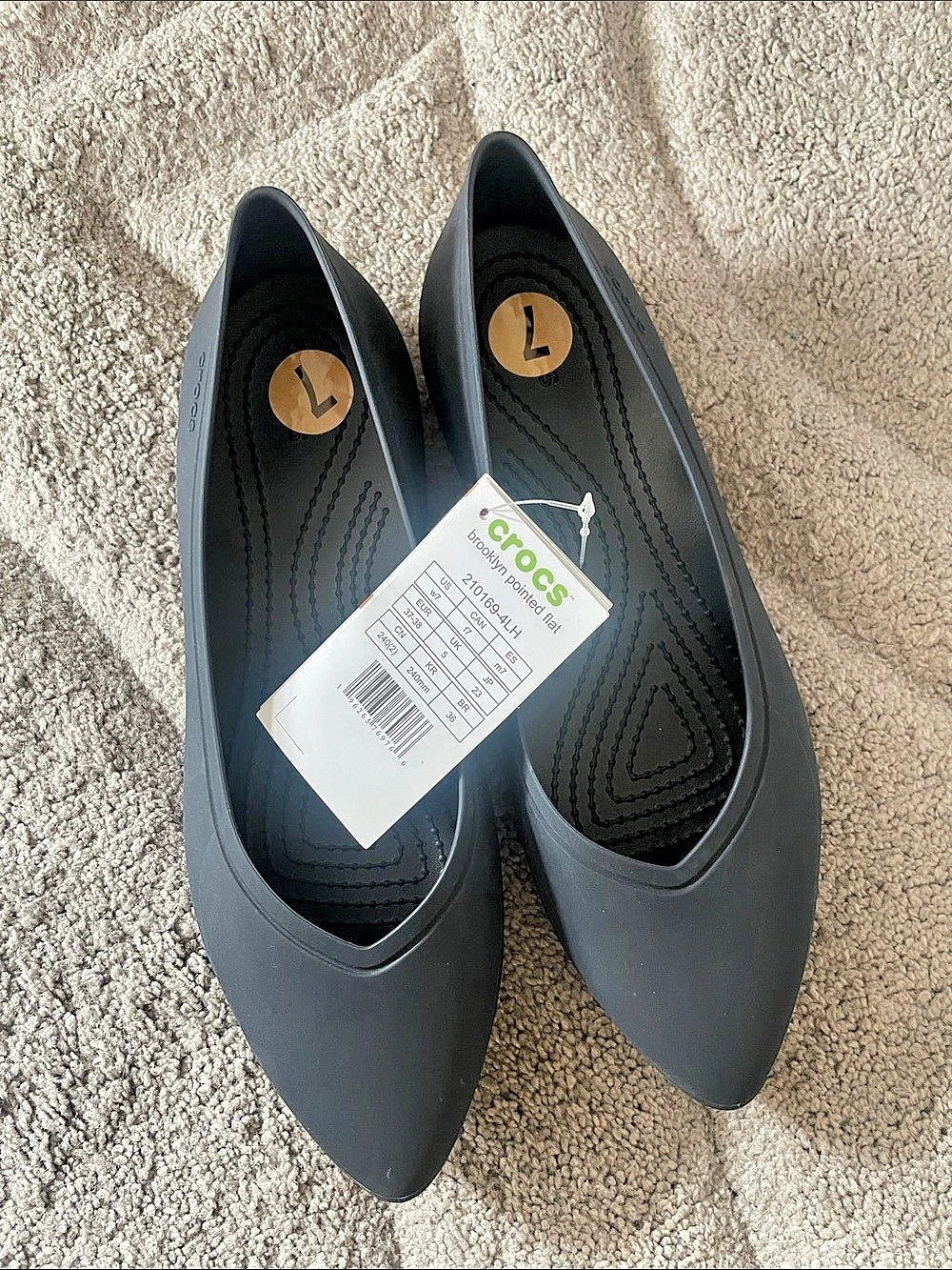 Brand New Crocs Brooklyn Pointed Flat Navy Blue - US 7